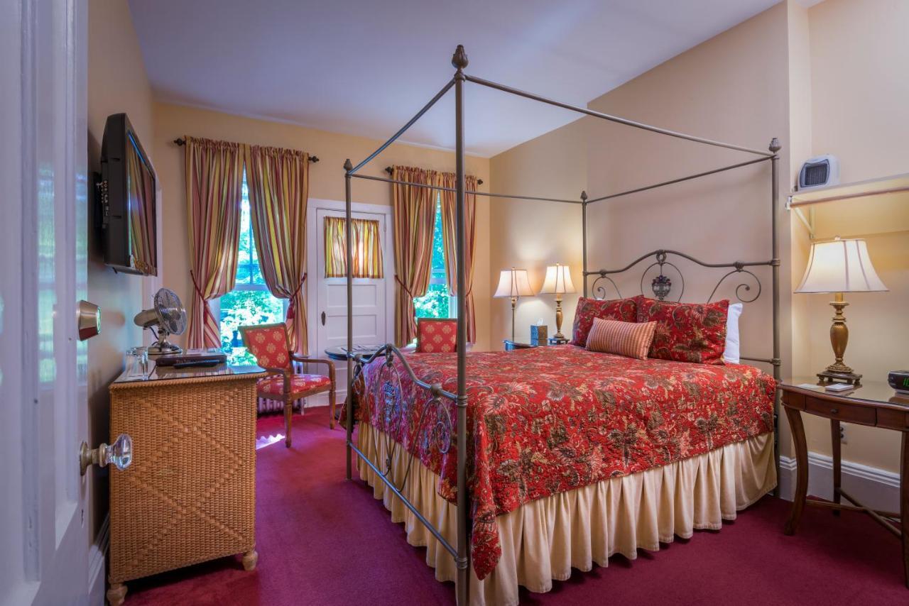 The Inn At Cooperstown Room photo